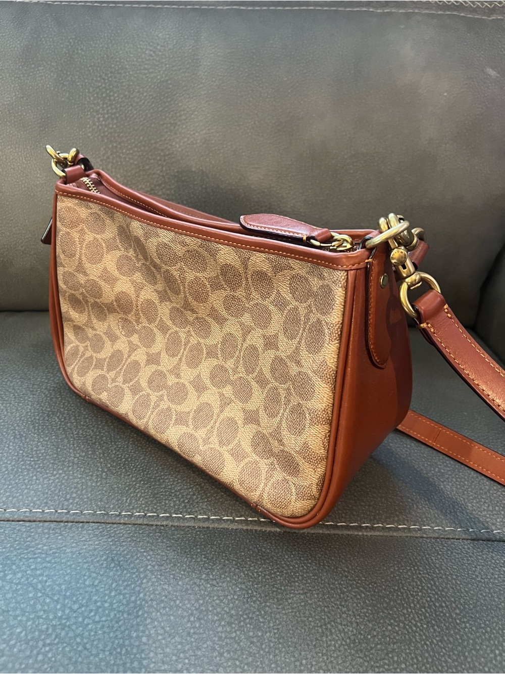 Coach Brown Signature Canvas Shoulder Bag with Saddle Trim - Picture 4 of 8